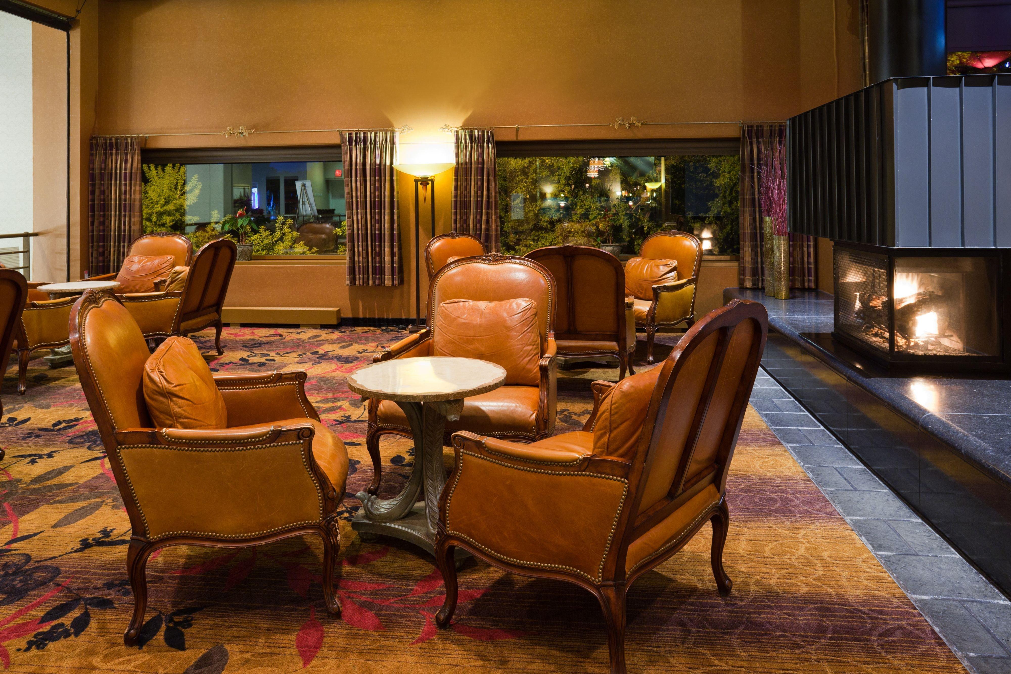 Crowne Plaza Minneapolis West By Ihg Plymouth Exterior photo