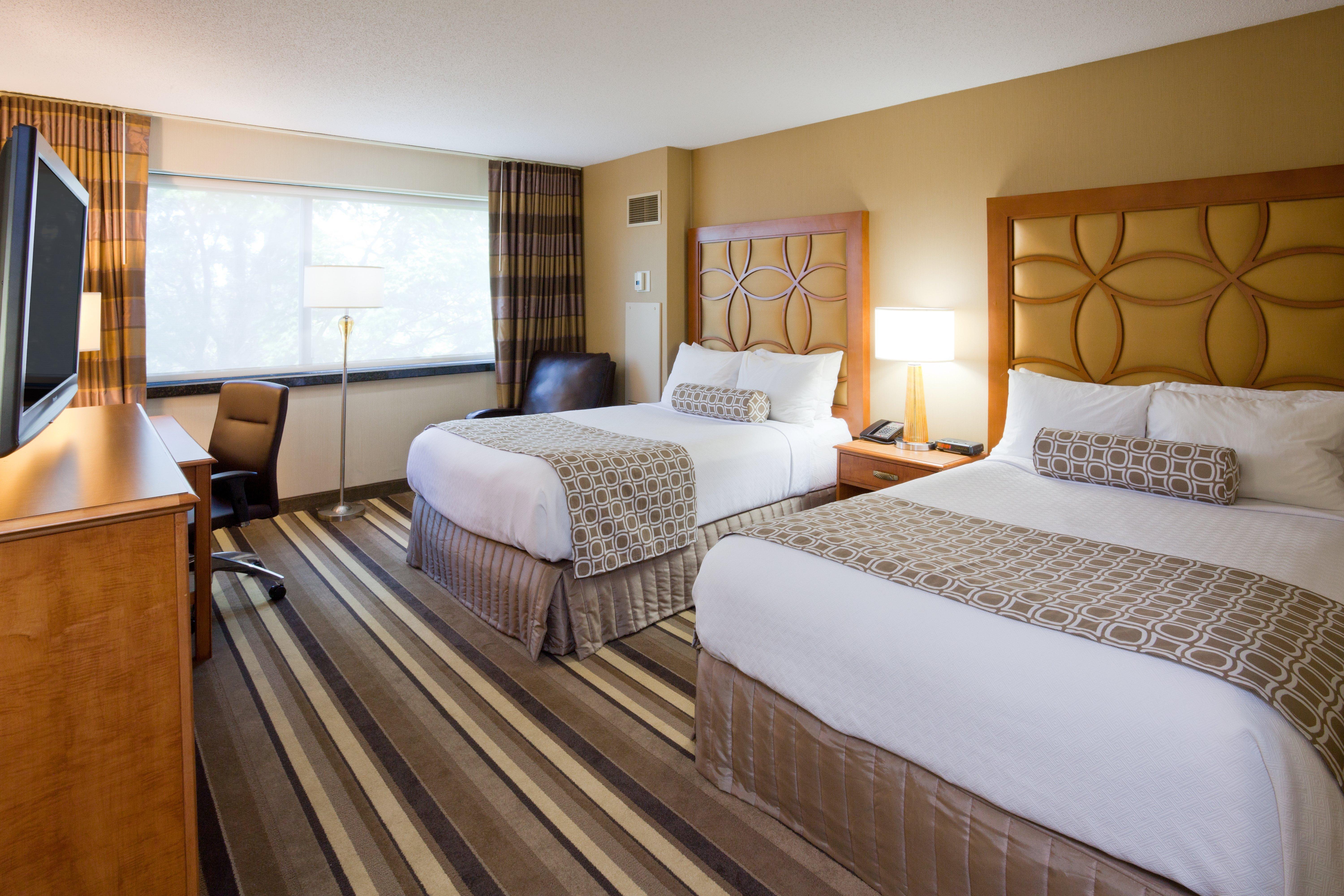Crowne Plaza Minneapolis West By Ihg Plymouth Exterior photo